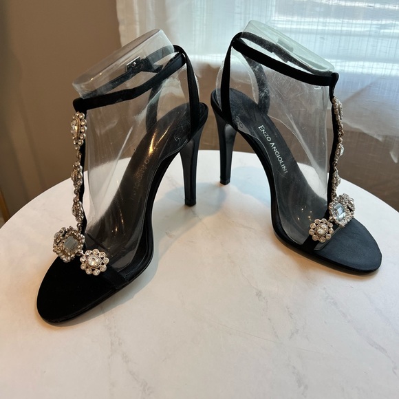 New Enzo Angiolini Eapadia Sandals - Picture 5 of 9